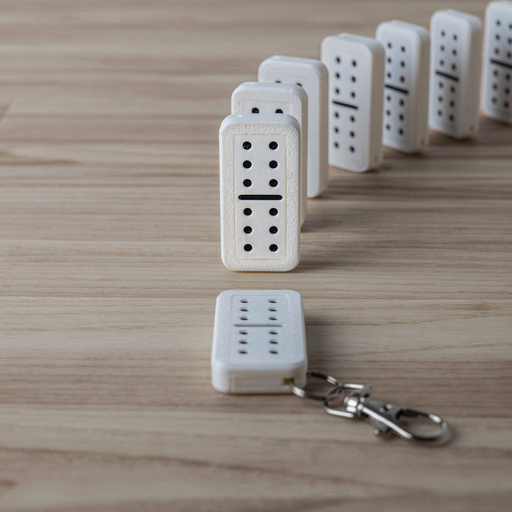 Mini Domino Fidget Keychain – Desk Toy & Everyday Carry